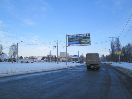 Фото рекламной плоскости по адресу Победы просп. - Ахсарова ул., (маркет "АТБ", салон мебели "GUT", мастерская автозвука) в напр. супермаркета "Класс", прос. Людвика Свободы