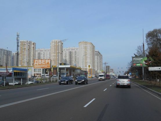 Фото рекламной плоскости по адресу м. Бровари, вул. Київська, 227/1
