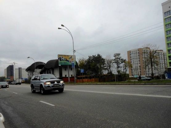 Фото рекламной плоскости по адресу м. Бровари, вул. Київська