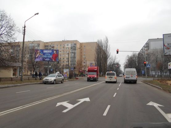 Фото рекламной плоскости по адресу м. Бровари, перехрестя з бульваром Незалежності та вул. Короленка
