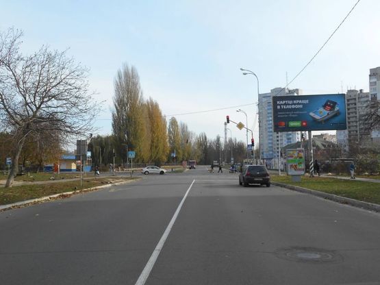Фото рекламной плоскости по адресу м. Бровари, вул. Грушевського, 15А