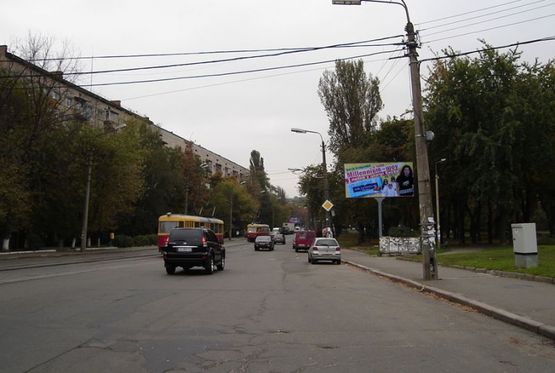 Фото рекламной плоскости по адресу Фрунзе ул. / Подольский спуск