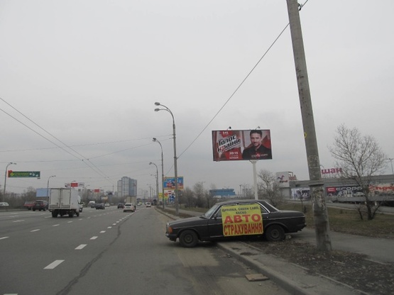 Фото рекламной плоскости по адресу Ватутина Ген. просп., (АЗС "ОККО", ТРЦ Sky Mall", в сторону Троещины)