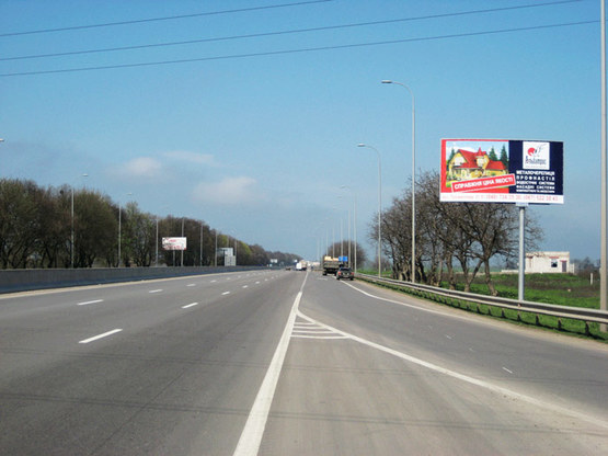 Фото рекламной плоскости по адресу Клеверный мост из Одессы (460+850), напротив а/салона "Ниссан", в Киев