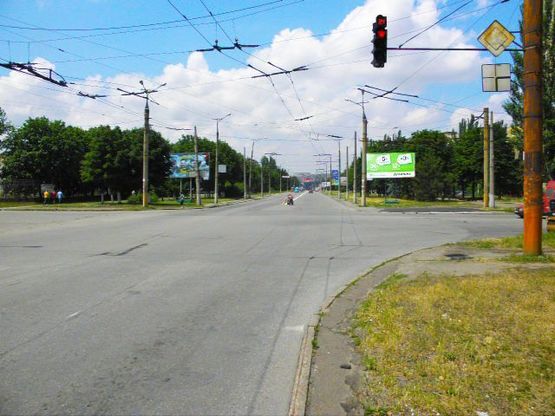Фото рекламной плоскости по адресу мкр. 4-й Заречный,31 (перекресток ул.Десантной и ул.Кресовской), дв-е к КРЕС