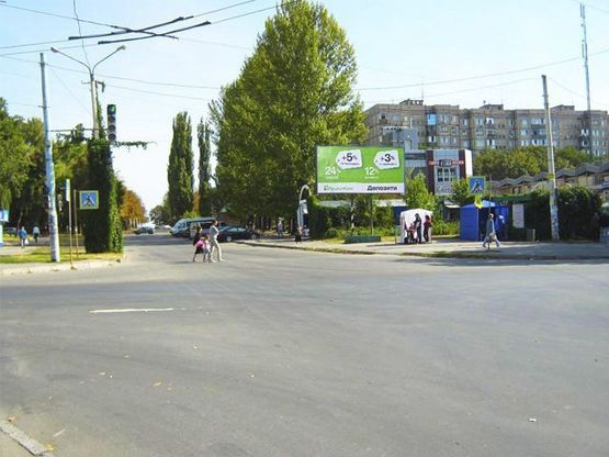 Фото рекламной плоскости по адресу Адмирала Головко ул.,40 - Маршака ул.  - Доватора ул., мкр. Даманский