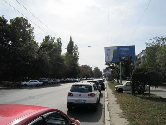 Фото рекламної площини за адресою ул. Космонавтов, 20