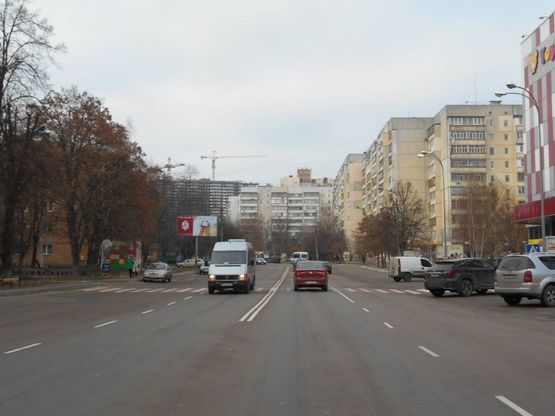 Фото рекламной плоскости по адресу м. Бровари, вул. Короленка, 51