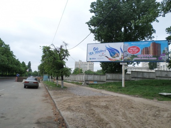 Фото рекламной плоскости по адресу Борщаговская ул./Боткина (на индустриальный мост) НТУ КПИ