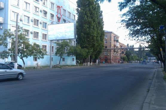 Фото рекламной плоскости по адресу ул. Атамана Головатого - ул. Церковная, 2/4