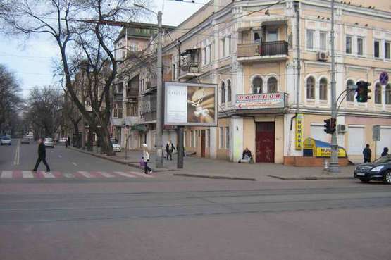 Фото рекламної площини за адресою Успенська вул. - Преображенська вул., 47 (№1)