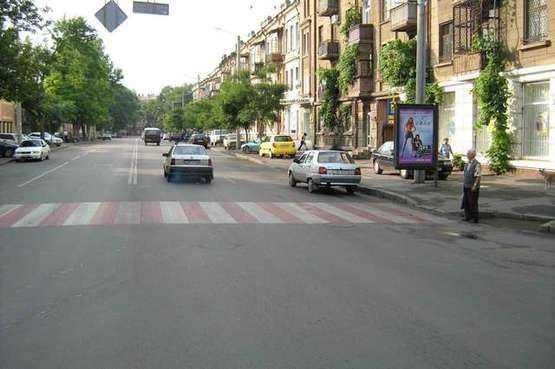 Фото рекламної площини за адресою Дьогтярна вул., 12 - Спіридонівська вул.