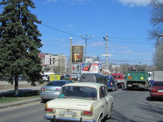 Фото рекламної площини за адресою Садова (центр) вул. - Леніна просп., (№2)