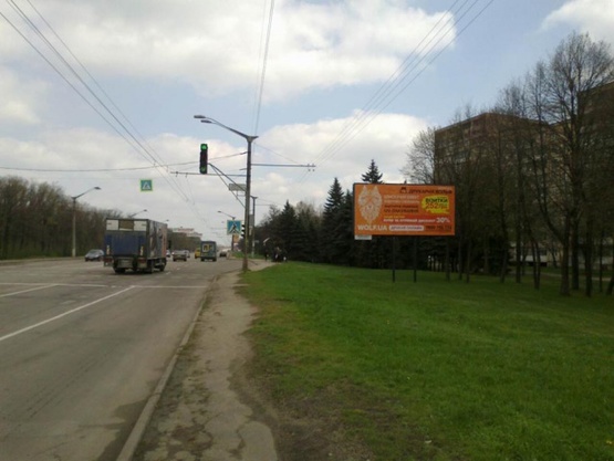 Фото рекламной плоскости по адресу Днепровское шоссе  (Днепропетровское шоссе) (район АТС 72), на светофоре, АЗС "Vesta", направл из города