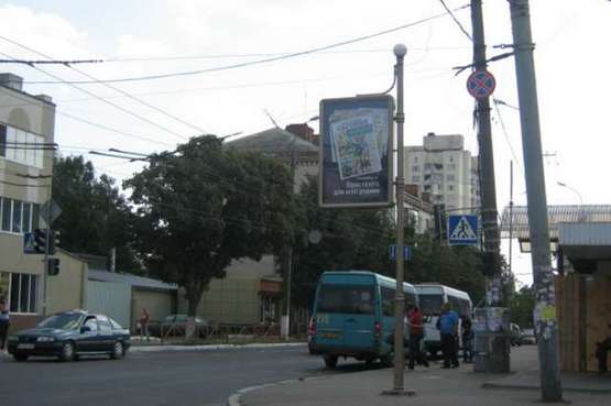 Фото рекламной плоскости по адресу Кам`янецька вул. (Кам'янецька вул.) - Староміська вул. (Примакова вул.)