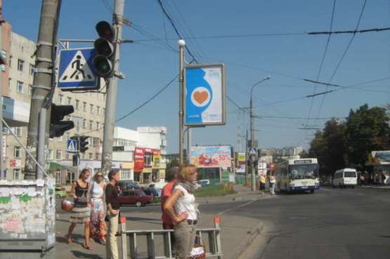 Фото рекламной плоскости по адресу Кам`янецька вул. (Кам'янецька вул.) - Староміська вул. (Примакова вул.)