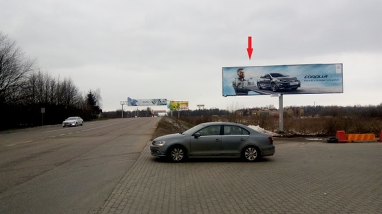 Фото рекламної площини за адресою Городоцкая ул., 302, левая ("Эпицентр", "МЕТРО", АЗС "Атмосфера Центр", ресторан "Пицца на дровах", мебельный салон "Три слона", въезд к автосалонам "Хонда", "Тойота"), в направл. ул. Шевченко