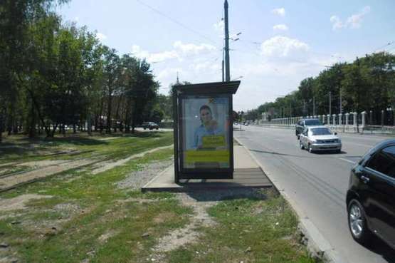 Фото рекламной плоскости по адресу Сумська вул. - 1-го Травня пл., (зупинка)