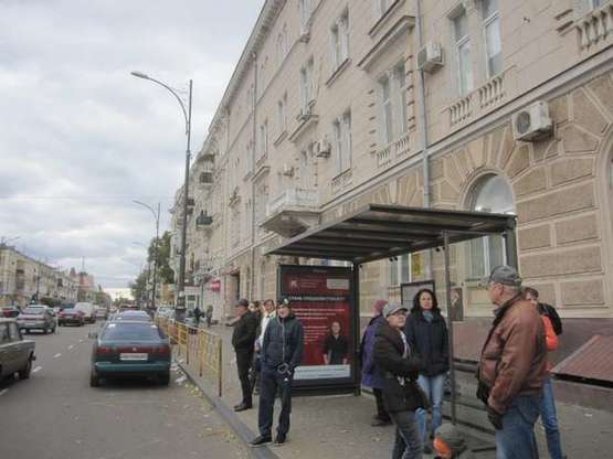 Фото рекламной плоскости по адресу Тираспольська вул., 4 (остановка)