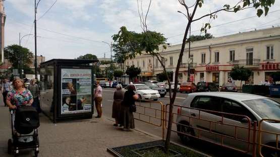 Фото рекламной плоскости по адресу Тираспольська вул., 4 (остановка)