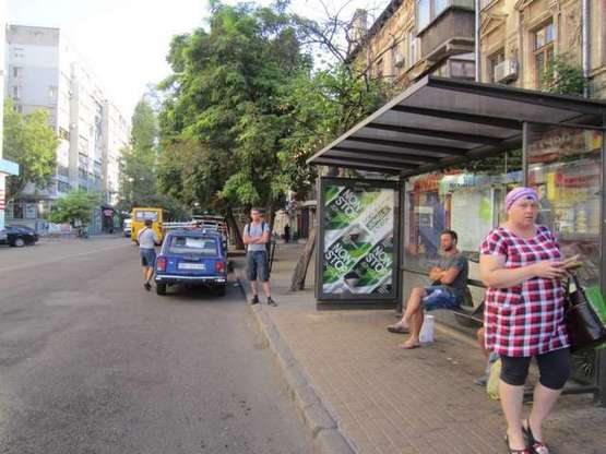 Фото рекламной плоскости по адресу Єкатеринінська вул., 88/90 - Пантелеймонівська вул.