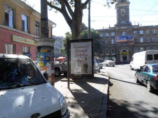 Фото рекламної площини за адресою Ришел'євська вул., 71 - Пантелеймонівська вул. (напр на залізн. вокзал)