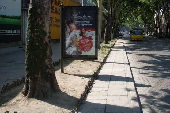 Фото рекламної площини за адресою Пушкінська вул., 23 - Жуковського вул.