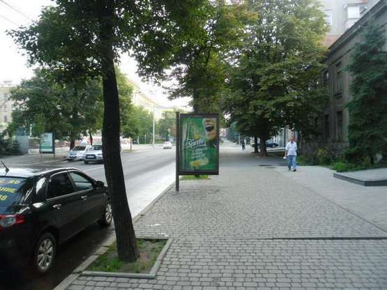 Фото рекламной плоскости по адресу Сумська вул., 118