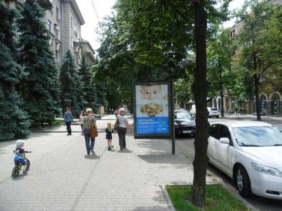 Фото рекламной плоскости по адресу Сумська вул., 118