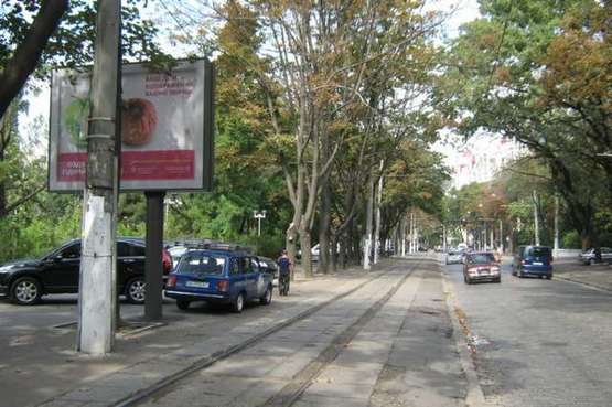 Фото рекламної площини за адресою Французський бульв., 24/26