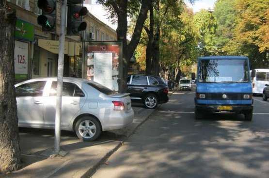 Фото рекламної площини за адресою Єкатеринінська вул. - Троїцька вул., 42