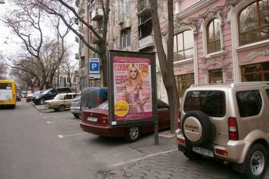 Фото рекламной плоскости по адресу Жуковського вул., 26/28