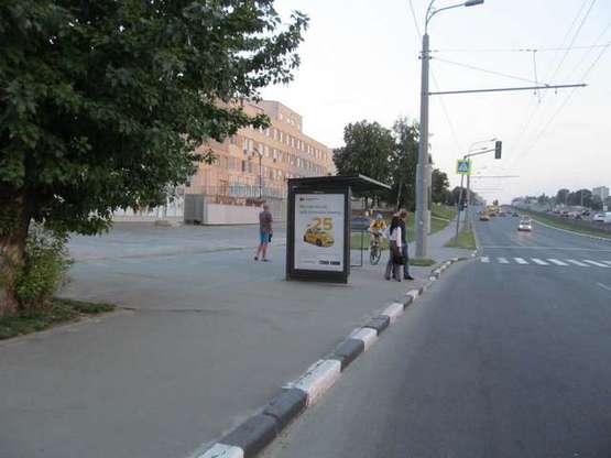 Фото рекламної площини за адресою Гагаріна просп., 129 (зупинка)