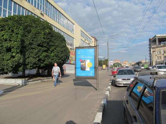 Фото рекламной плоскости по адресу Вернадського вул. - Гагаріна просп., 20 (№2) (з центру)
