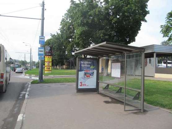 Фото рекламной плоскости по адресу Гагаріна просп. - Золотий пров., (зупинка)