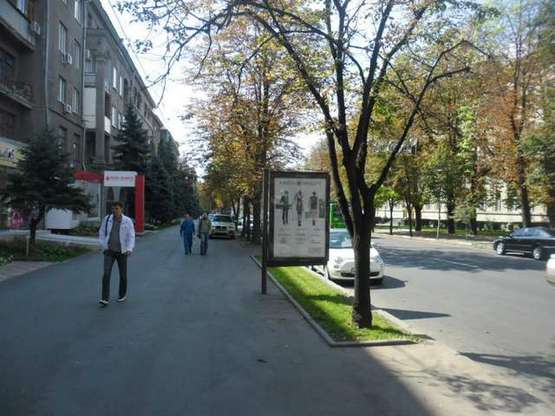 Фото рекламной плоскости по адресу Сумська вул., 126 (№1)