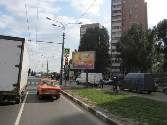 Фото рекламної площини за адресою Гагаріна просп., 82 (№1)