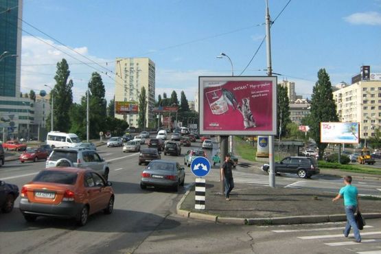 Фото рекламной плоскости по адресу Повітрофлотський просп., Повітрофлотський міст: транспортна розв"язка;  в напр. вул. Вячеслава Чорновола (№1)