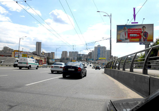 Фото рекламной плоскости по адресу бул. Дружбы Народов, Центральный Автовокзал, направление на Московскую пл.