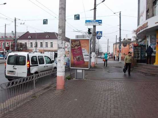 Фото рекламной плоскости по адресу Михайла Грушевського вул. (Котовського вул.), 11 - Перемоги вул.