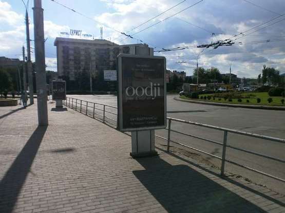 Фото рекламной плоскости по адресу Незалежності просп. - Героїв Майдану вул., 71
