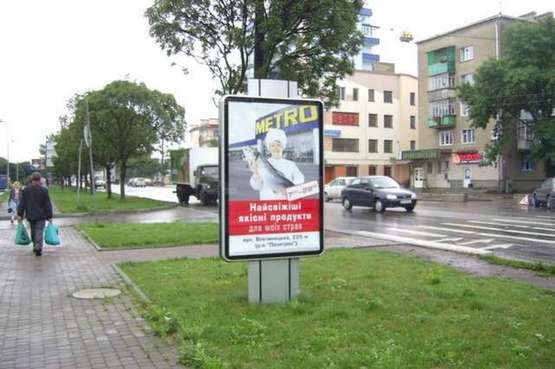 Фото рекламної площини за адресою Коновальця вул., 221