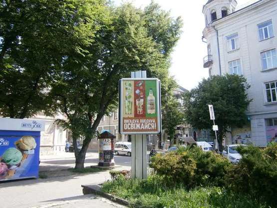 Фото рекламної площини за адресою Коперника вул., 1 - Чорновола вул.