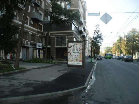 Фото рекламной плоскости по адресу Сумська вул., 100
