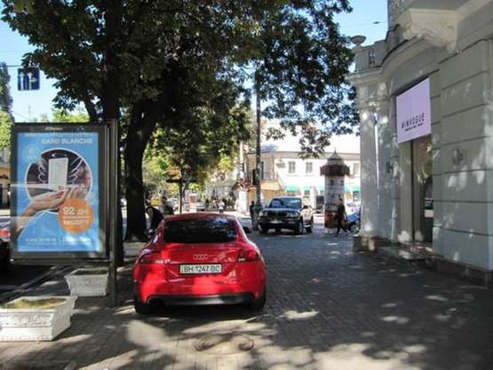 Фото рекламної площини за адресою Єкатеринінська вул., 25 - Гречеська вул., 25