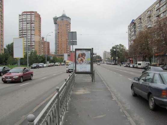 Фото рекламної площини за адресою Лесі Українки бульв., 28 (магазин "Спортмайстер" (асф. розподільник) ;  №1 ((2-скрол))