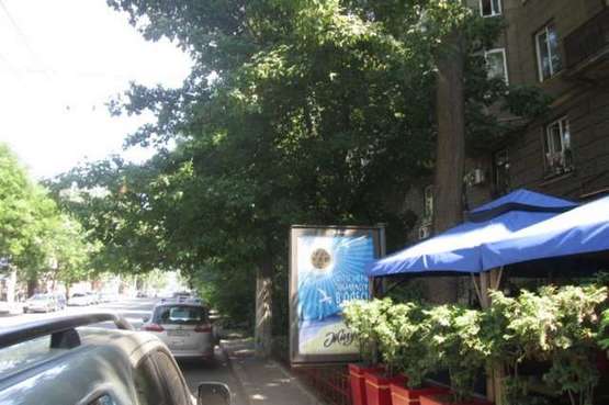 Фото рекламной плоскости по адресу Успенська вул., 13