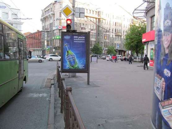 Фото рекламної площини за адресою Конституції пл. - Павлівська пл. (Рози Люксембург пл.)