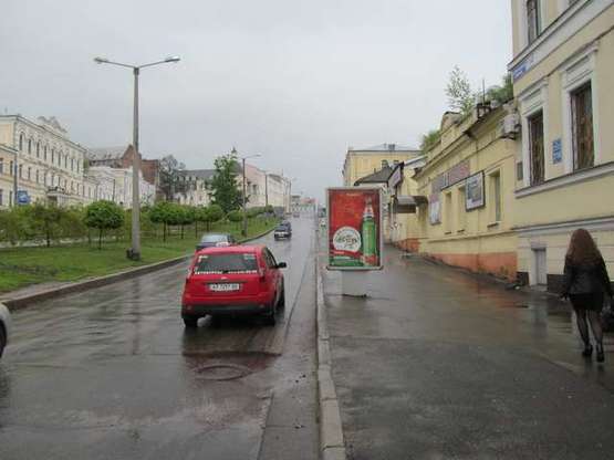 Фото рекламной плоскости по адресу Бурсацький узвіз, 9