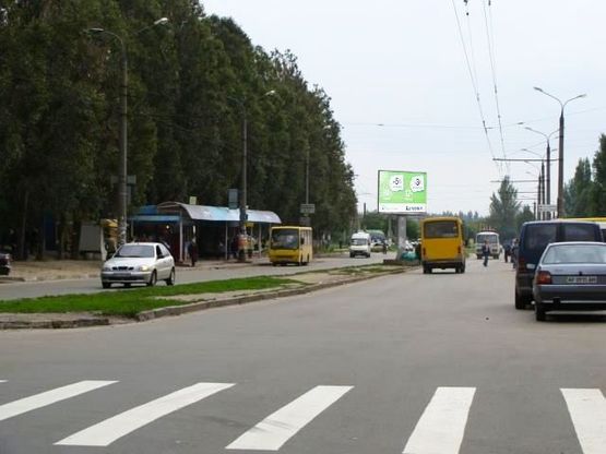 Фото рекламной плоскости по адресу Товарищеская ул. -Торговый Центр "Континент"(супермаркет "Varus", "Ощадбанк")